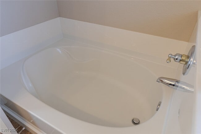 Building Photo - 1130 Grove Park St