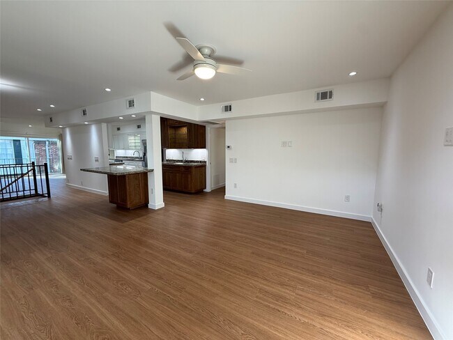 Building Photo - 3400 Timmons Ln