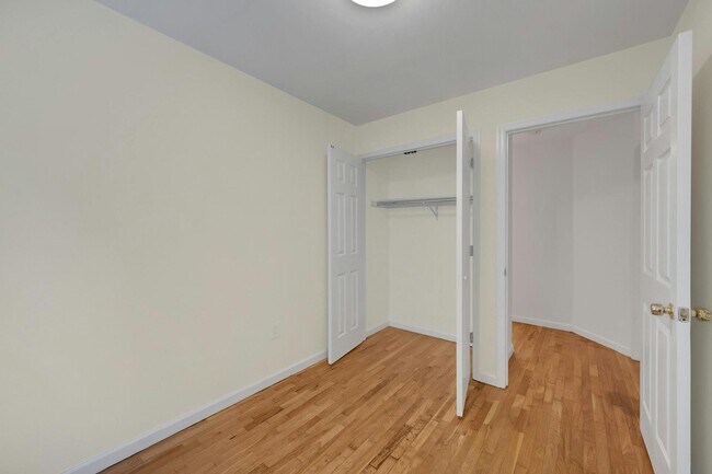 Building Photo - 3313 Rombouts Ave