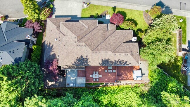 Building Photo - 908 200th Ave SE