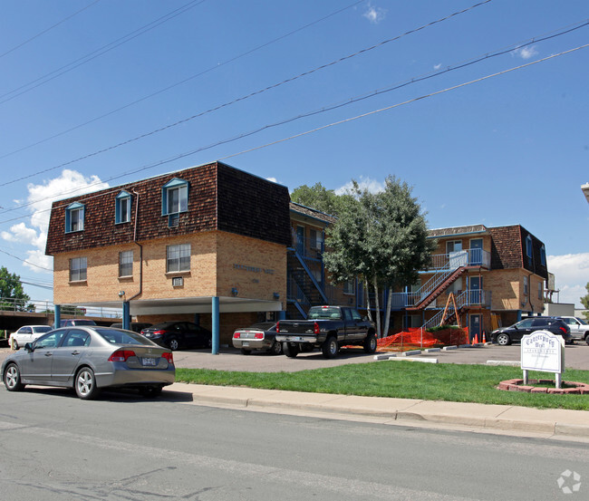 3553-3555 S Delaware St - Canterbury  West