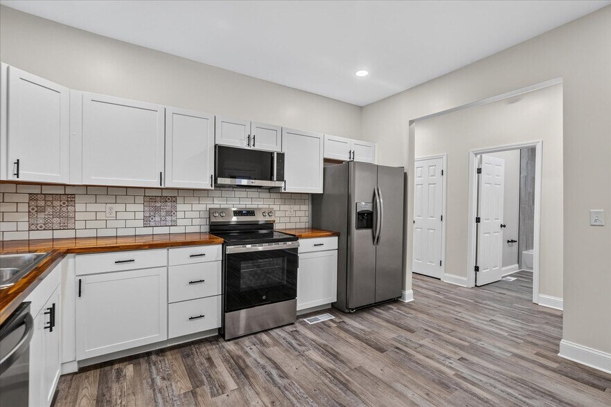 Building Photo - 1713 S Orchard Knob Ave