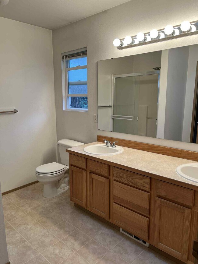 Building Photo - 2966 Sprague St