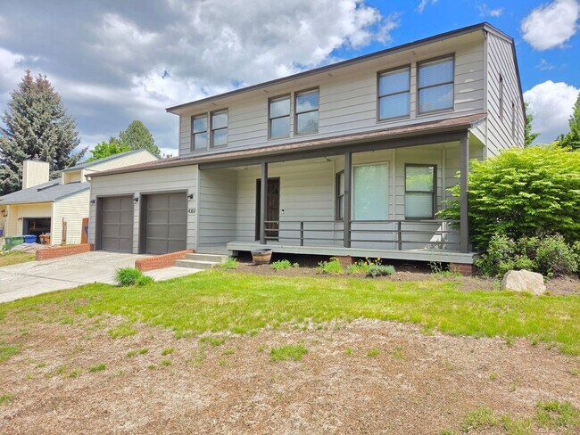 Building Photo - $3,050 - 4 Bed / 2.5 Bath Beautiful Home in Upper South Hill