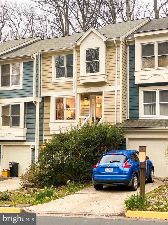 Building Photo - 1603 Oak Spring Way