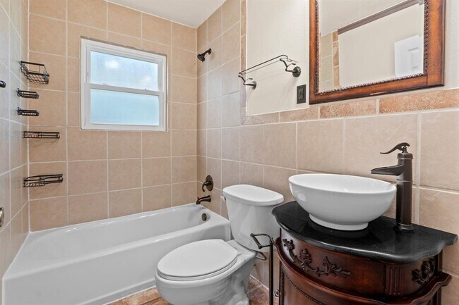 Building Photo - 5118 Waterbrook Dr