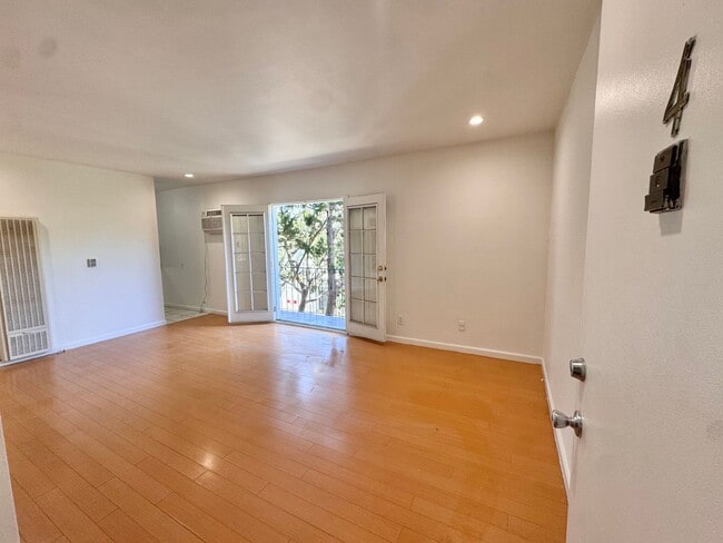 Interior Photo - KP