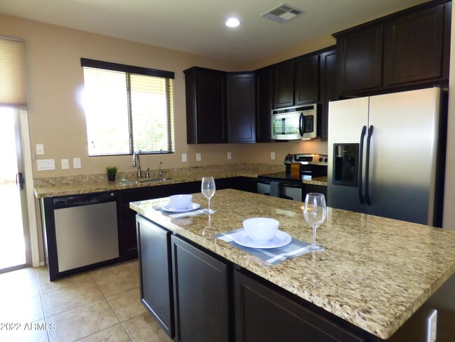 Building Photo - 8623 S 40th Dr