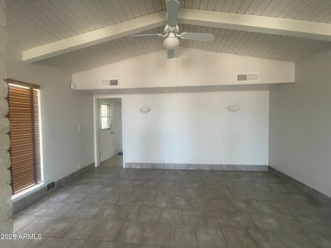 Building Photo - 12207 N 70th St