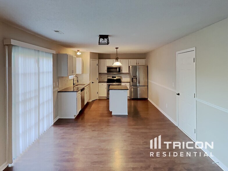 Building Photo - 5705 Waterpoint Dr