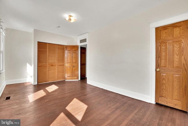 Building Photo - 5731 9th St NW