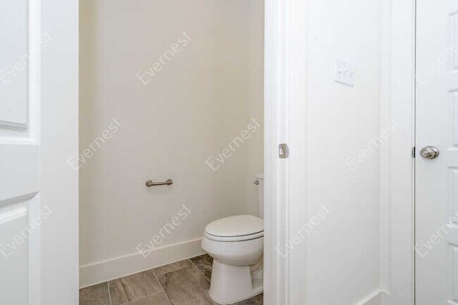 Building Photo - 2312 Ringstaff Rd