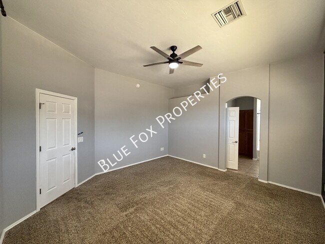 Building Photo - 3715 S Escalante Oasis Pl