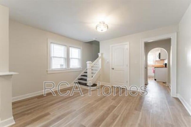 Building Photo - 1601 Villa Ave