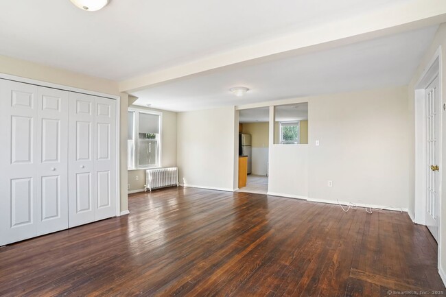 Building Photo - 139 Edgefield Ave