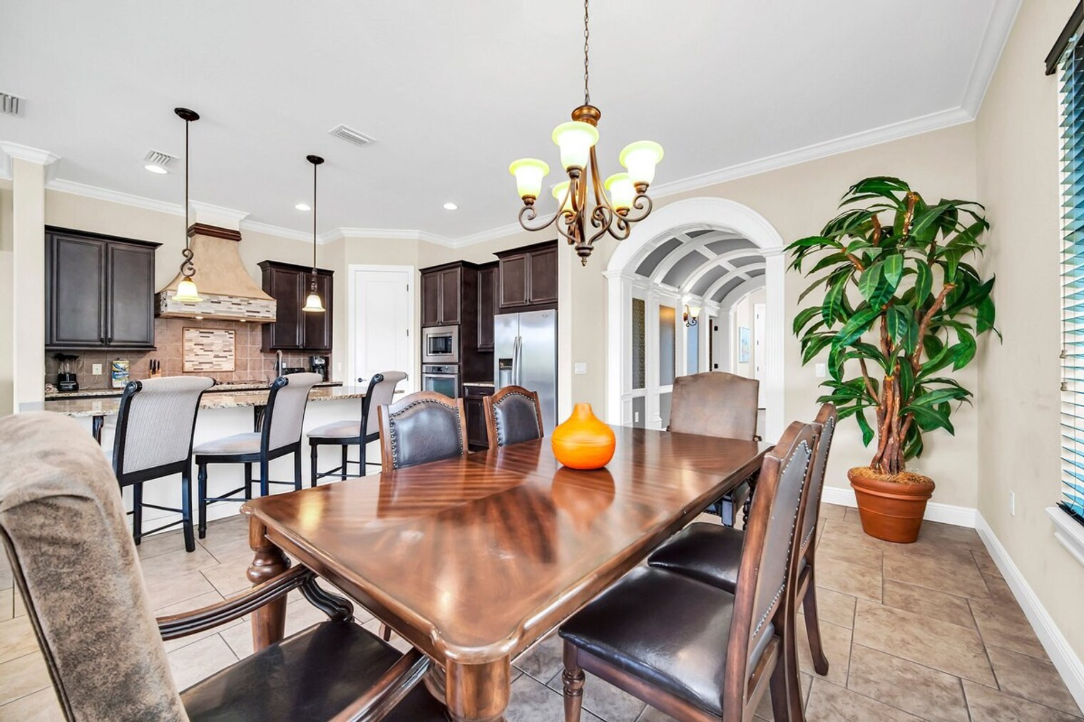 Building Photo - 970 Golden Bear Dr