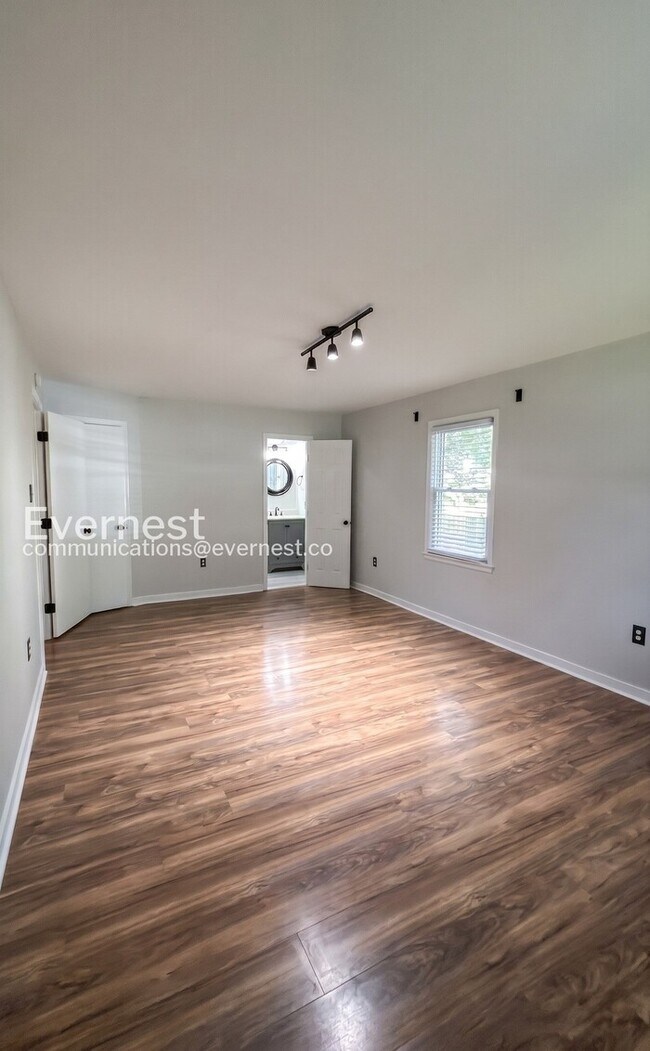 Building Photo - 7731 Drexelbrook Rd