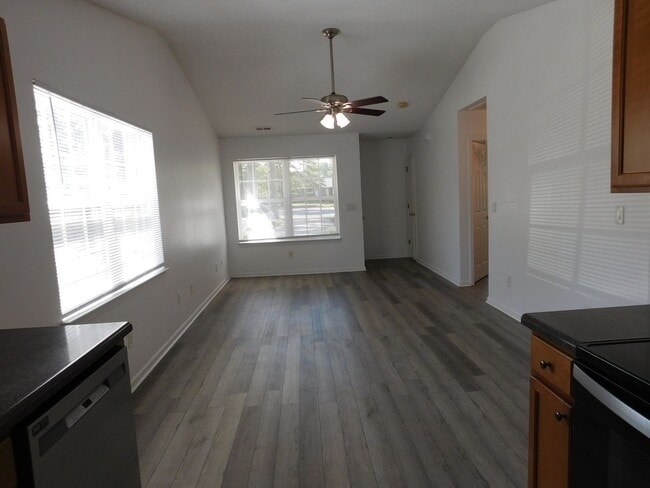 Building Photo - 1338 Hunters Rd