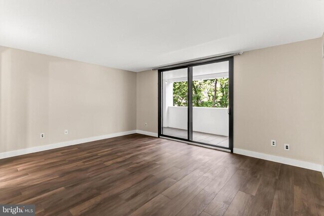 Building Photo - 6101 Edsall Rd
