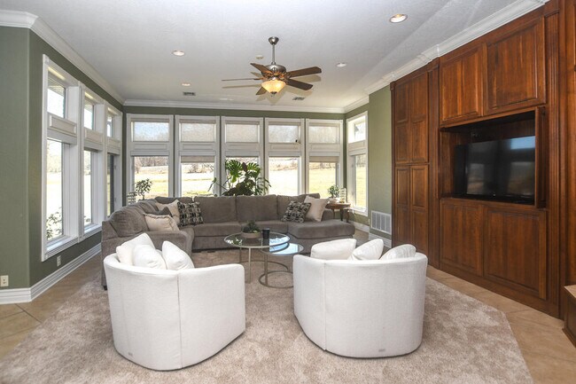 Building Photo - 21685 Merion Ct