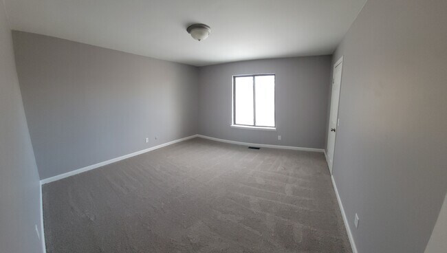 Building Photo - 1901 Nancy Ct