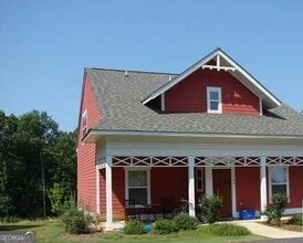 Building Photo - 2060 Lakeside Dr