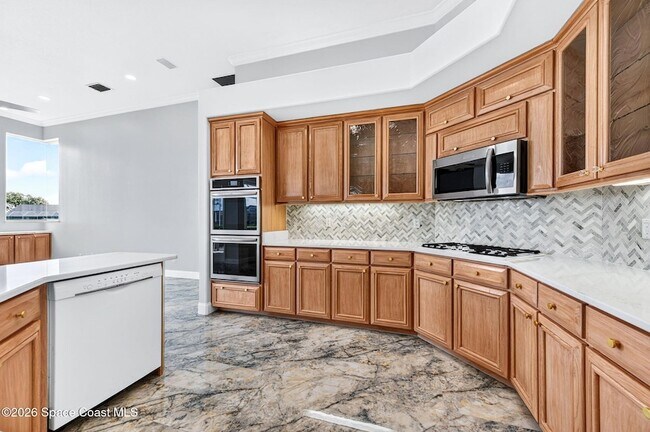 Building Photo - 975 Wildwood Dr