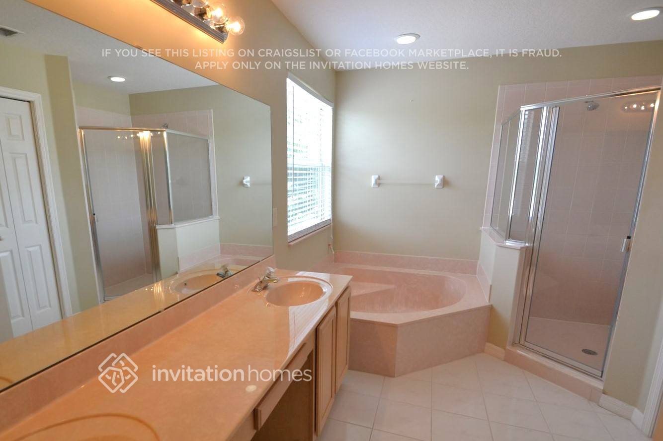 Building Photo - 901 Rosinia Ct