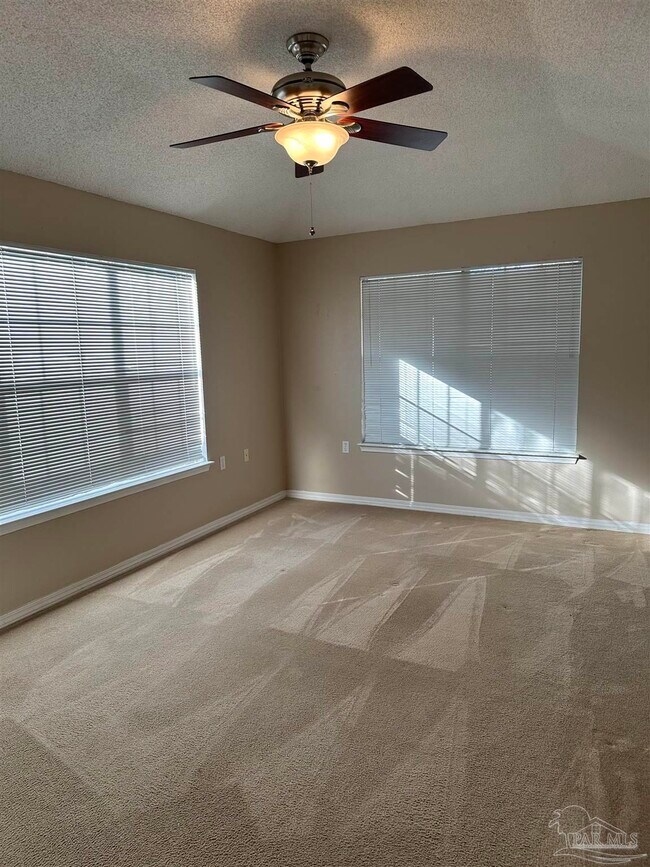 Building Photo - 132 Wildflower Ln