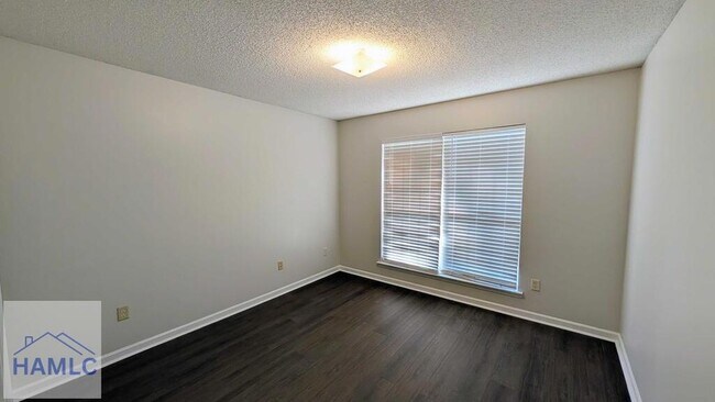 Building Photo - 110 Westchester Ln