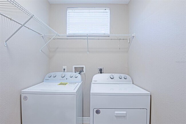 Building Photo - 350 N Phelps Ave