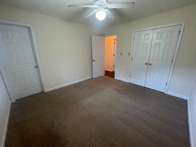 Building Photo - PRE-LEASING FOR AUGUST 7 2026!