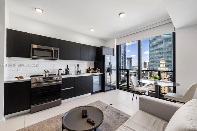 Building Photo - 398 NE 5th St