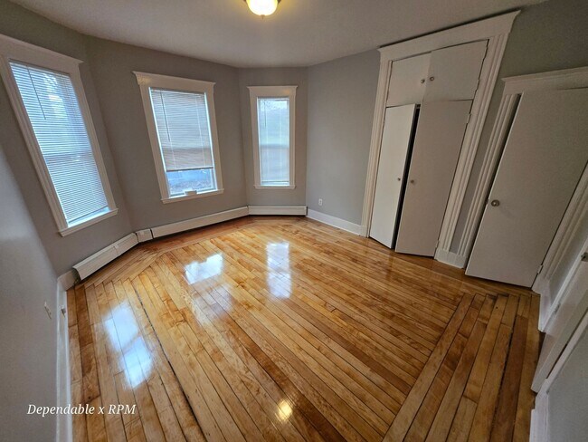 Building Photo - 22 Normandy St