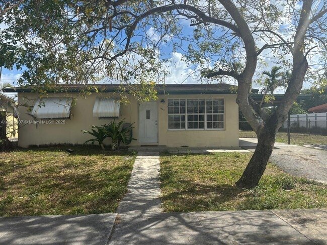 Primary Photo - 7820 NW 175th St