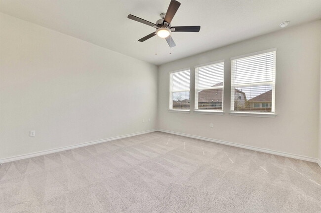 Building Photo - 12121 Cimaizon Dr