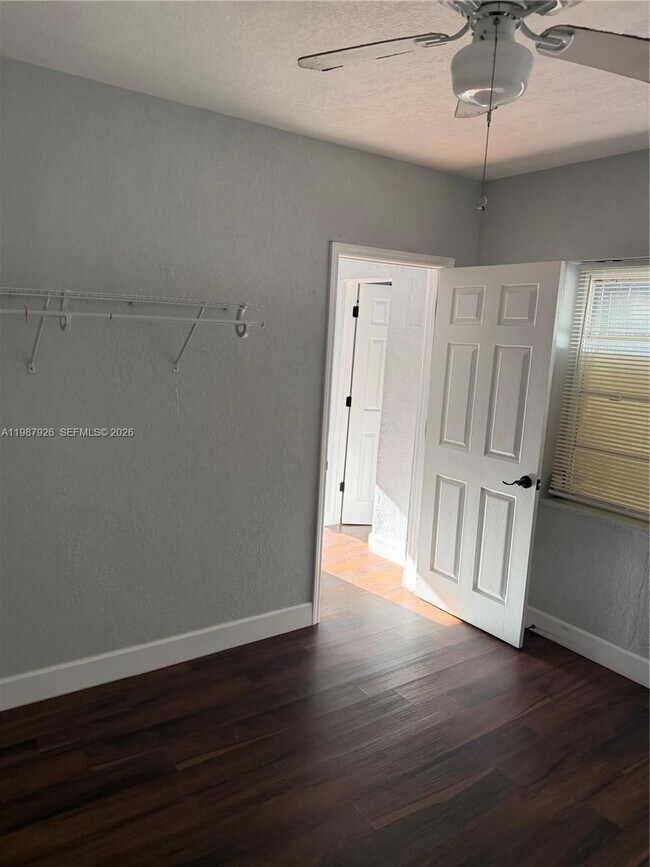 Building Photo - 217 E 48th St