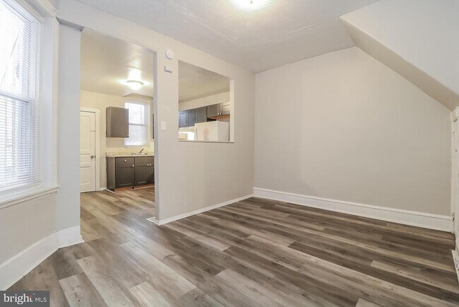 Building Photo - 5858 Walton Ave