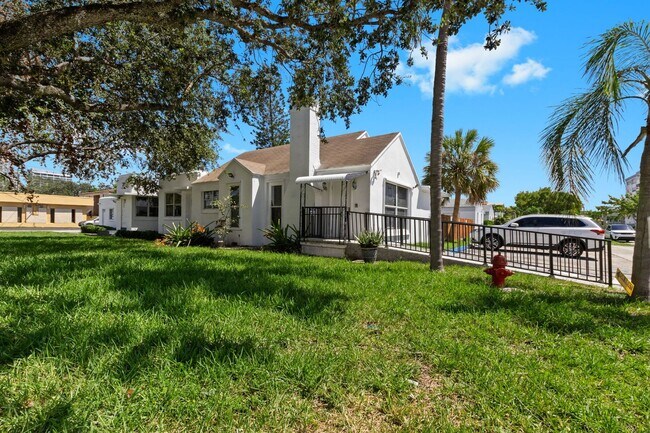 Building Photo - Charming 2-Bedroom Single-Family Home with...