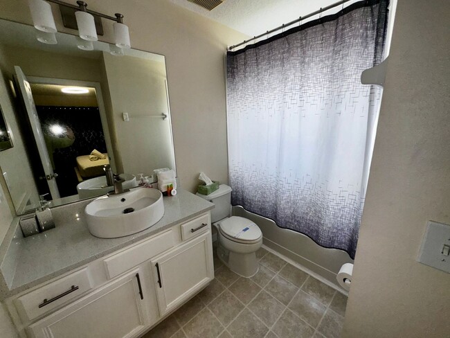 Building Photo - STUNNING Emerald Island Resort 5 bedroom 4...