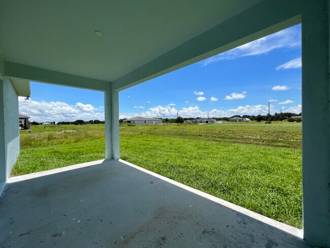 Building Photo - 1060 S Capri Ct