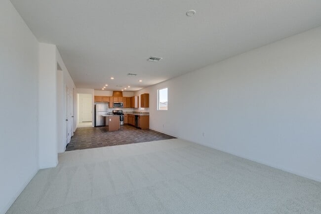 Building Photo - GORGEOUS SINGLE STORY WITH MANY UPGRADES*3 BEDROOMS*DEN!