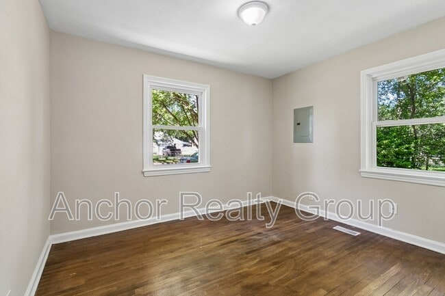 Building Photo - 7730 Ruthven Rd