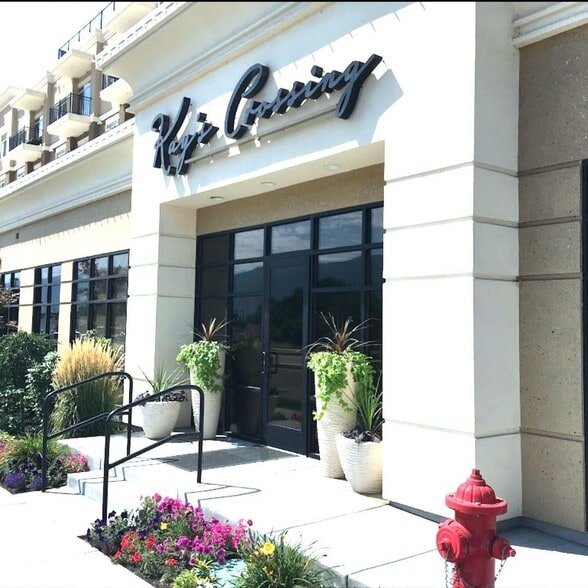 Building Photo - Kay's Crossing