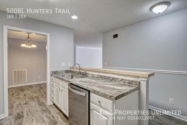 Building Photo - 5008L Hunters Trail