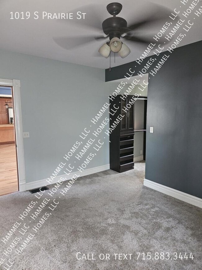 Building Photo - 1019 S Prairie St