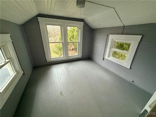 Building Photo - 367 Furman St