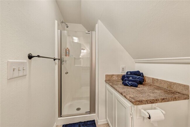 Building Photo - 801 NW C St