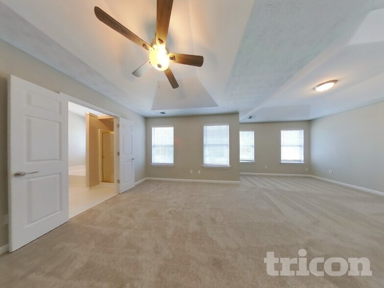 Building Photo - 1951 Hidden Valley Dr SW