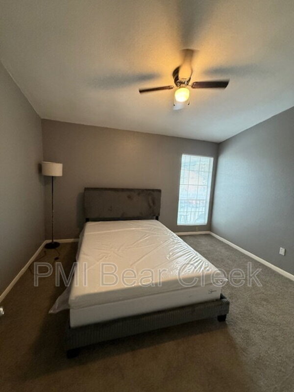 Building Photo - 9550 Deering Dr